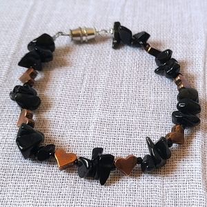 Black and rose gold hearts bracelet